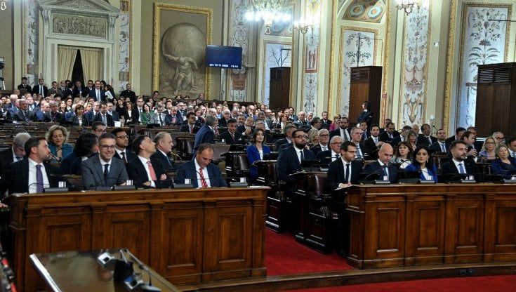 Commissione Antimafia, si autosospende il vicepresidente Gennuso a giudizio per estorsione