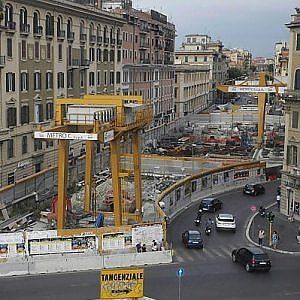 Metro A, chiuse e riaperte le stazioni di San Giovanni Manzoni e Re di Roma per principio d'incendio