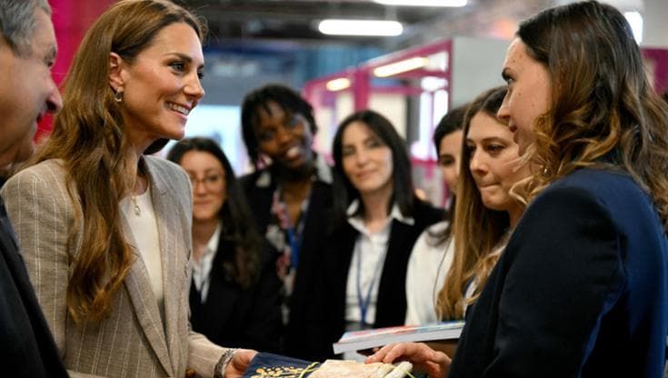 Lo sfondo dietro Kate Middleton
