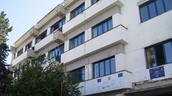 Terremoto a Ischia, 96 mila euro per rendere agibile la scuola “Mattei”