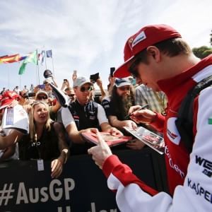 F1 ,Vettel: "Dobbiamo lavorare per colmare il divario". Hamilton teme le Rosse: "Con loro sarà dura"