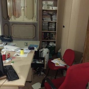 Roma, messa a soqquadro la sede del Psi