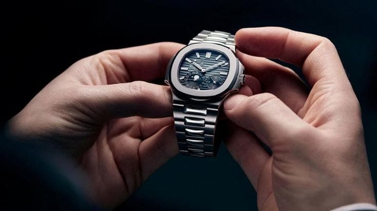 Uno riconosciuto a Malpensa, l’altro tradito dal maglione: presi i rapinatori degli orologi di lusso