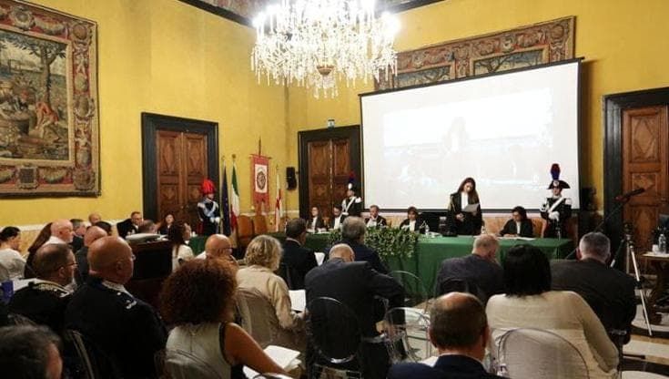 Pagava la moglie, funzionario del Provveditorato condannato dopo 20 anni: “Restituisca 460mila euro”