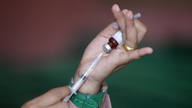 Vaccino unico per Covid e influenza, in autunno il via alle prime dosi 
