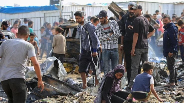 L’infermiera di Msf dopo l’attacco alla tendopoli a Rafah: “Corpi carbonizzati ovunque: la maggior parte erano donne e bambini”