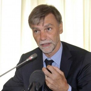 Delrio: "Renzi interpreta<br /> il malessere del Pd e con <br />fatti nuovi il caso si riapre"
