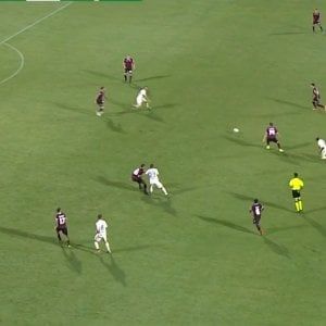 Serie B: la Salernitana fallisce l'aggancio in vetta, primo punto per il Trapani