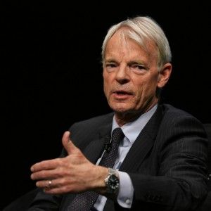 Michael Spence: "Titoli sopravvalutati dalla troppa liquidit&agrave;, &egrave; in atto una fuga dai Paesi pi&ugrave; deboli"