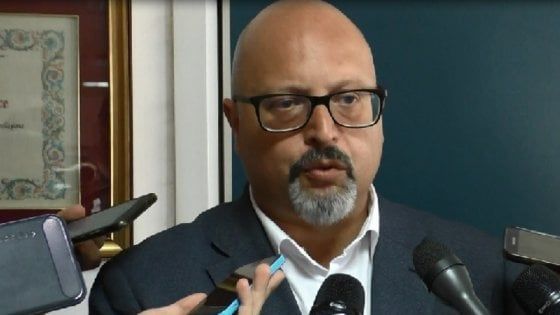 Avellino: l'aula boccia il sindaco Cinque Stelle, lui minaccia la gogna per gli avversari 