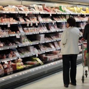 Inflazione, timida risalita a settembre. "Stangata sulla scuola"