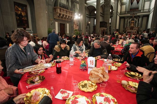 Firenze, pranzi di Natale fra solidarietà e accoglienza alla comunità di Sant'Egidio