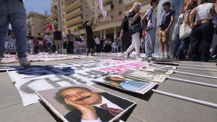 La strage di Capaci, fischi dai manifestanti. Maria Falcone: “Ora bisogna solo piangere e pregare”