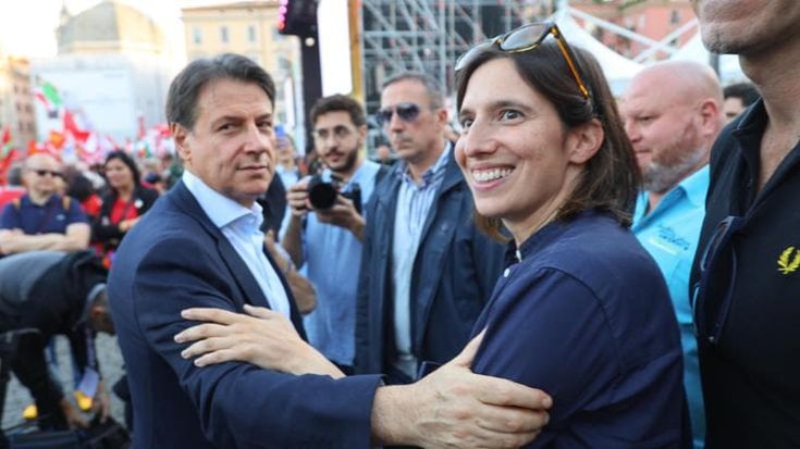 Conte allarga le primarie: “Non sia duello rusticano ”