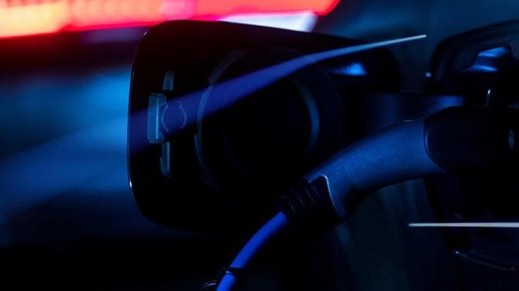 BYD prova ad abbattere i “muri” attorno all’elettrico