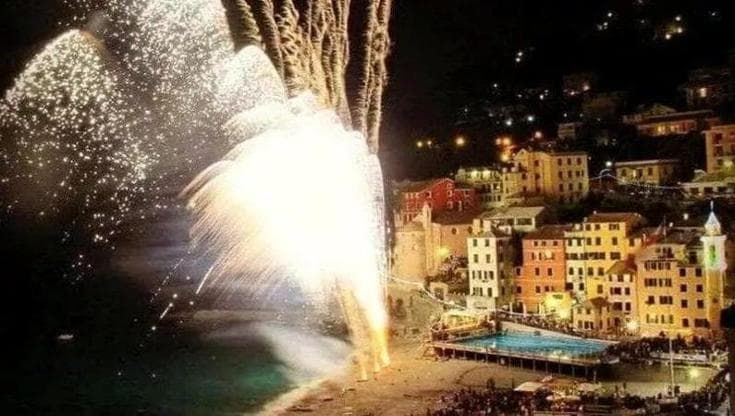 Ferragosto è già qui tra fuochi, storia, balli e una tavolata solidale