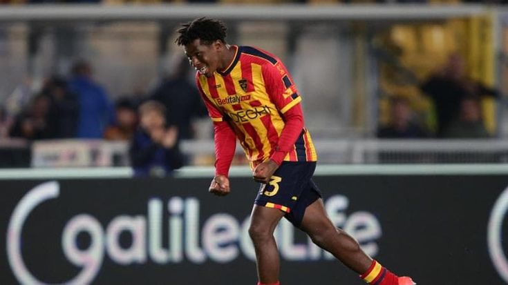 Calciomercato, tutti pazzi per Dorgu: l’esterno del Lecce piace a Napoli, Juve e Atalanta