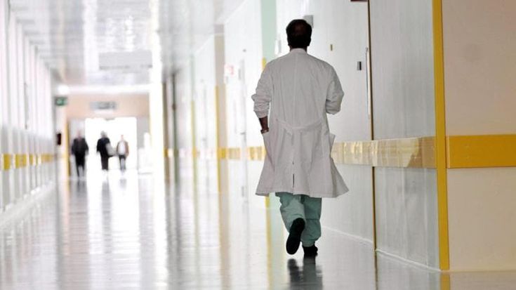 Cliniche e convenzionati, dal governo alt ai bandi. In Sicilia la sanità privata vale un miliardo l’anno