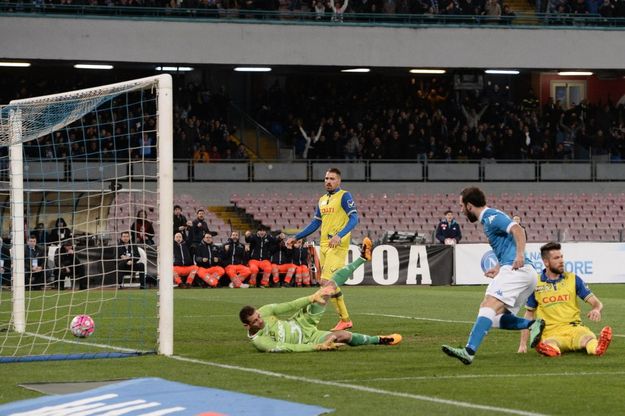Il gol di Higuain: segna l'1-1 con il Chievo