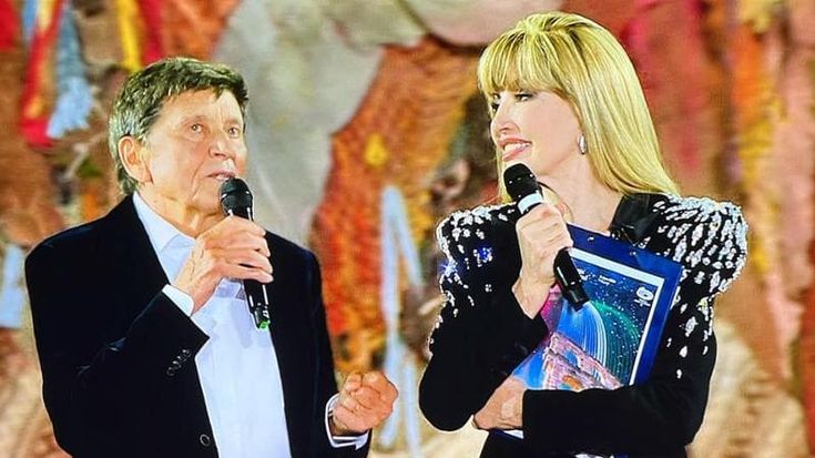 Da Vinci con Morandi e la canzone napoletana conquista l’Arena