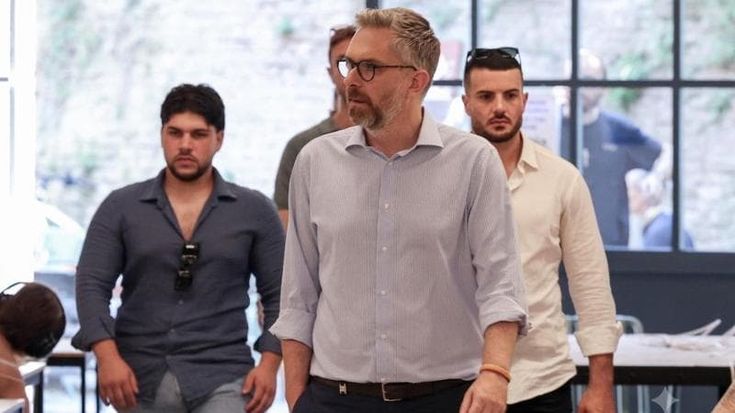 Ci sono i primi venti indagati per le minacce a Lepore dopo la piazza per Fakir