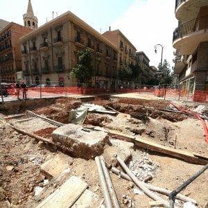 Palermo, furto al cantiere del collettore fognario di via Roma: rubati 250 litri di gasolio