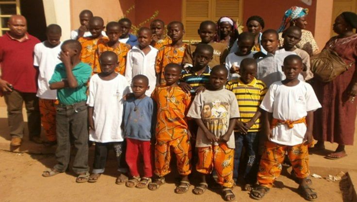 Guinea Bissau, i bambini vittime di traffico di esseri umani ritrovano le loro famiglie grazie a un progetto finanziato anche dalla Cooperazione Italiana