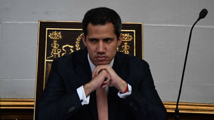 Venezuela: i soldi degli aiuti in feste e viaggi, Guaidó alle corde