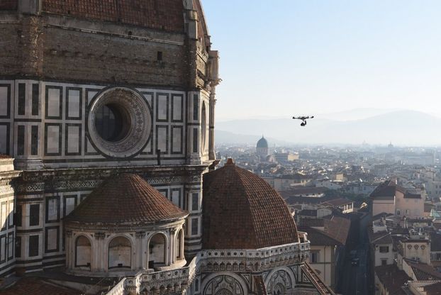 Ciak, si gira la serie tv sui Medici, un drone su piazza Duomo 