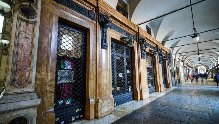 Piemonte in lockdown: ritorno ai divieti sperimentati in primavera
