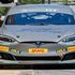 E la Tesla Model S scende in pista