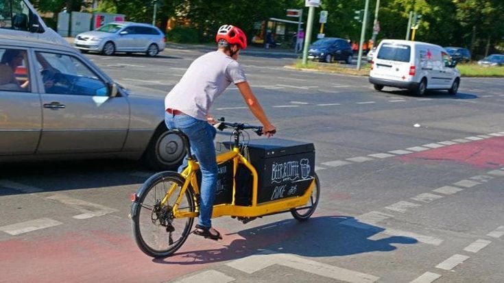 Come cambia la consegna delle merci nel centro storico. “Basi sui viali e l’ultimo miglio in bici”