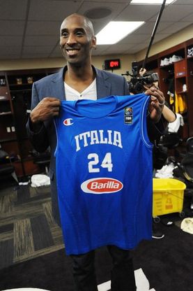 Basket, la maglia azzurra a Bryant: ''Grazie e forza Italia''