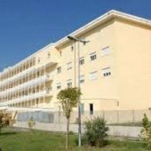 La preoccupazione del sindaco di Torre Annunziata: “Tutelate gli operatori sanitari”