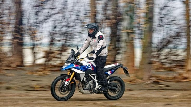 Bmw F 450, la piccola grande adventure per entrare nel mondo delle GS