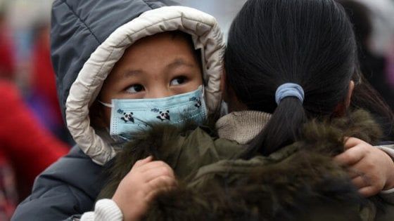 Coronavirus, migliora la bambina di 3 anni di Hong Kong in isolamento in Valle d'Aosta