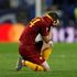 Florenzi in lacrime al fischio finale: a consolarlo sono i compagni e gli avversari