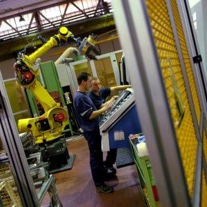 L'industria si ferma e avvicina lo spettro recessione