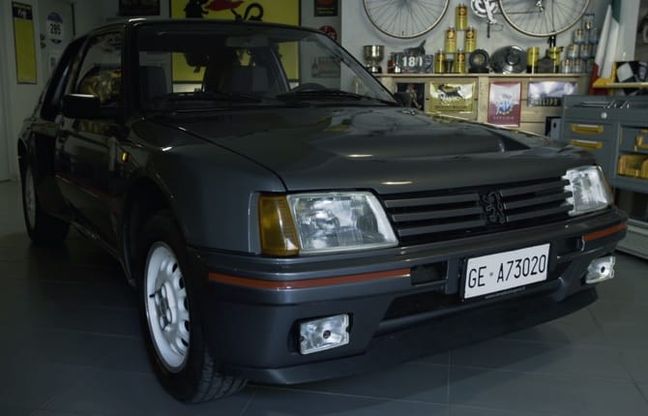 Peugeot 205 T16, dalla strada alla pista