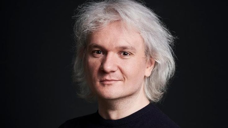 La scienza di Adrian Fartade: “Mostro frammenti di Luna, nello Spazio ci sono storie incredibili”