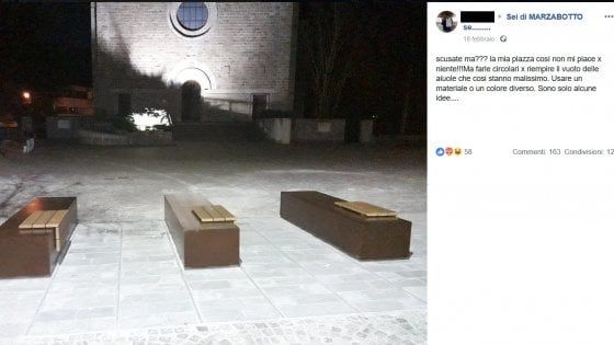 Sconcerto in rete per le nuove panchine "che sembrano bare allineate". A Marzabotto, paese dell'eccidio nazifascista