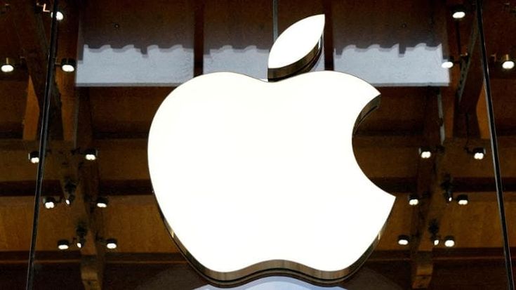 Apple fa causa a OpenAI: “Ha sottratto segreti commerciali”. L’accusa agli ex manager