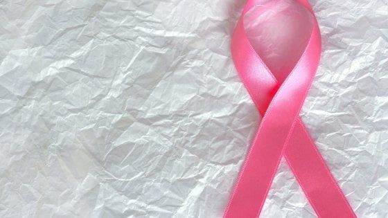 Il tumore al seno colpisce sempre più donne. Casi aumentati del 10% in 5 anni