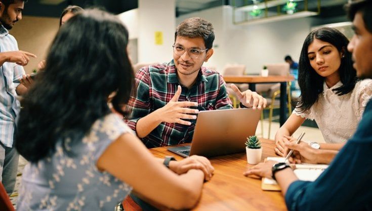 Anticipo dello stipendio, arriva in Italia il servizio Ewa: un'app per prelevare in pochi clic in qualsiasi momento