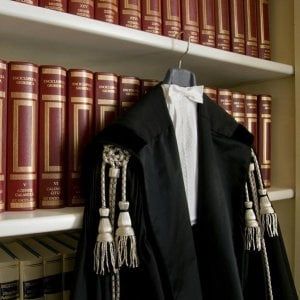 La rivolta dei magistrati onorari: "Noi, pagati appena 9 euro all'ora"