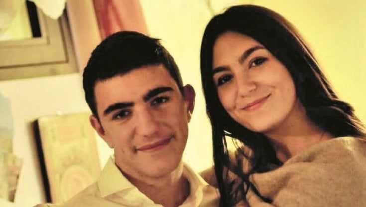 I genitori di Lorenzo Parelli: “Era felice di andare in fabbrica. Ora basta dare la colpa all’alternanza”