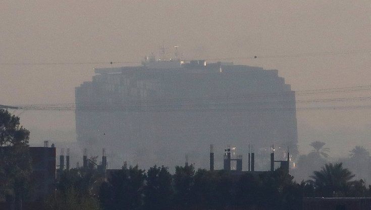 Il caso Archegos innervosisce i mercati. Suez, riapre il traffico: petrolio di nuovo in ribasso