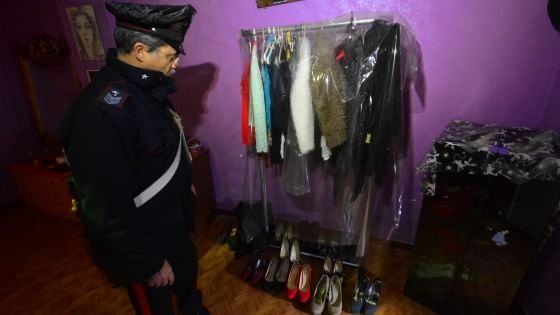 Prostituzione, blitz sul lungomare: sigilli a 15 appartamenti, indagati i proprietari