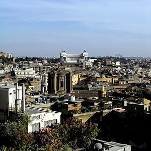 La citt&agrave; dell'abusivismo: abbattuti o confiscati i 7626 casi fuorilegge