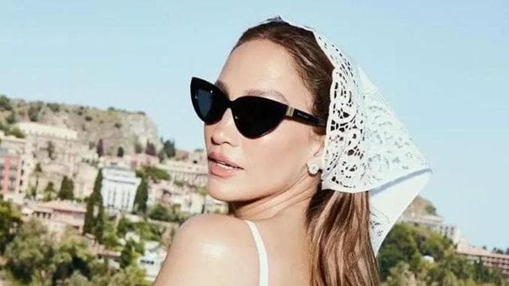 Jennifer Lopez in giro per Roma: Colosseo, gelato e shopping di lusso